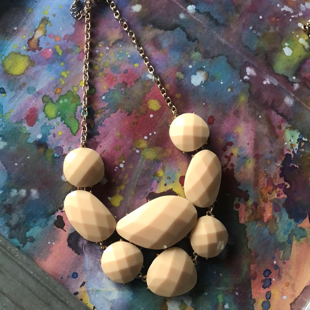 Peach & faux gold statement necklace